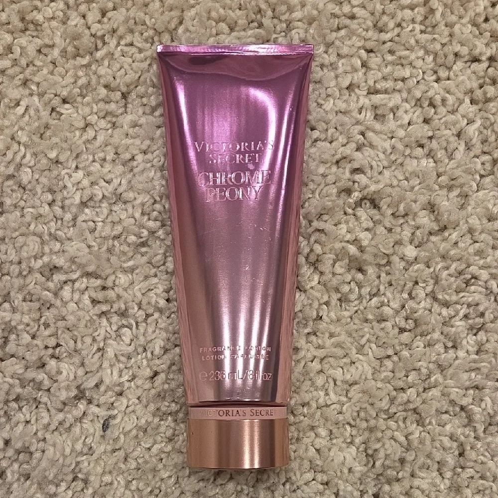 Victoria's Secret Chrome Peony Fragrance Lotion 8 oz